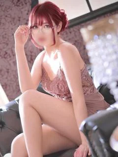 優妃みな