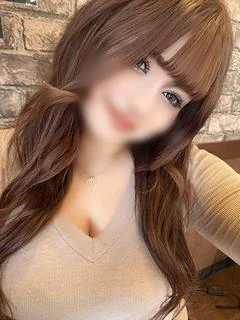 白咲ローラ