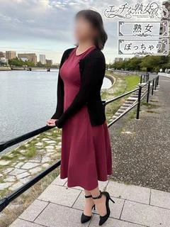 新人 恵奈