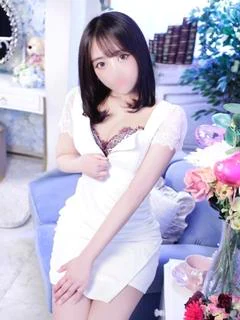 える 「惹かれる美しさを纏う彼女」