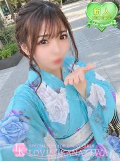 さりぃ☆視線奪うキレカワ美女♡