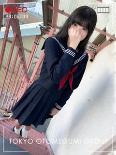 さき【黒髪ロング恥じらい系少女】