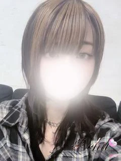 新人 あみな