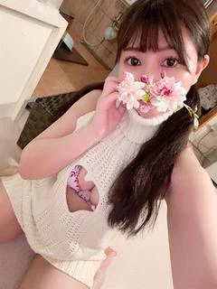 早川 ゆいな