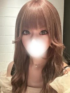 響 なな