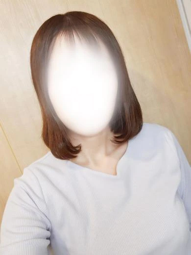 新人こと プロフィール画像