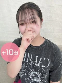 七海ここ
