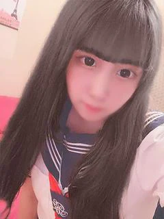 りお（現役OL美少女）