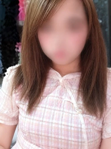 しぃな【セクシーな口元が最高】 プロフィール画像