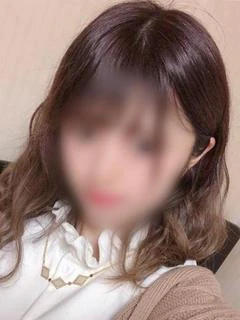山岡 ふゆか