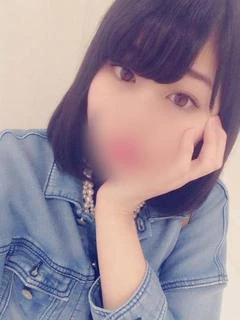 小島 ななこ