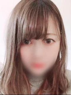鈴原 ゆいか