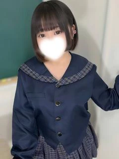 小梅 ララ
