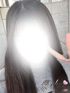 新人 りな