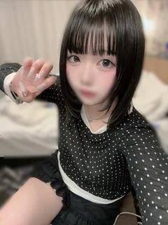 18歳黒髪ドMロリ系なつきちゃん