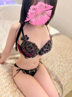 新人るな✨19歳SSS級美少女