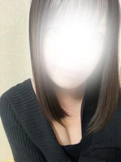 妃咲しおん