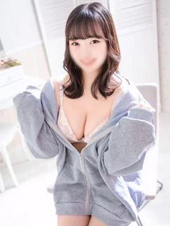 しゅり完未のＨカップ超絶美少女