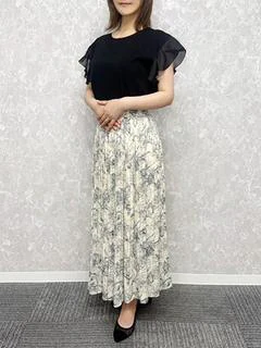 茉依(まい)