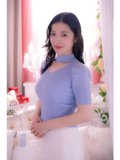 里江 プロフィール画像