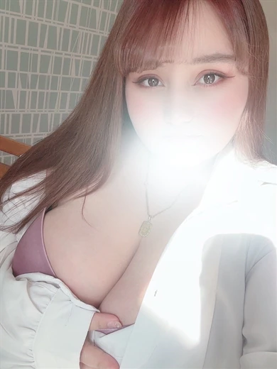ローラ プロフィール画像
