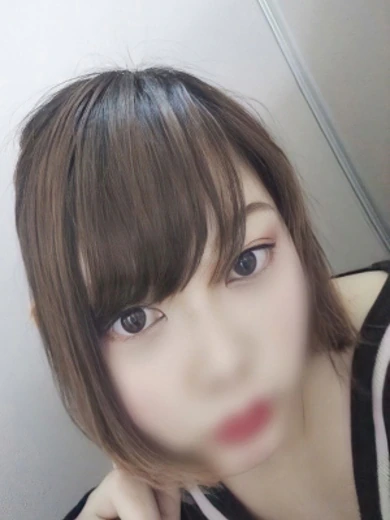 新人れいな プロフィール画像