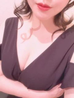 紗々 ゆいな