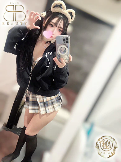 めろ【元アイドル黒髪美少女】 プロフィール画像