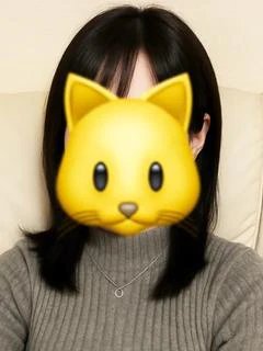ひな《18才で業界DEBUT》
