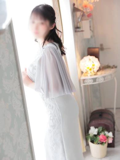よる『仲居さんの内緒のお仕事』 プロフィール画像