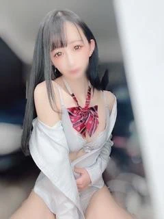 るき【絶品細身の美少女】