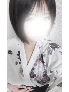 りい【ガチ巨乳看護学生💕】
