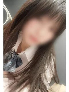 新人 うい