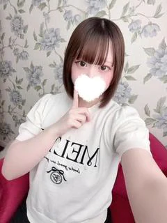 七葵紗ゆな