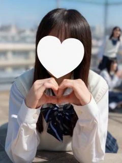 もえ特待生候補 18歳