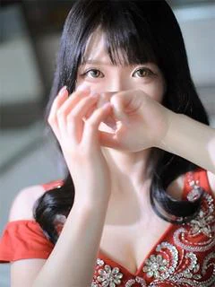 ほまれ 眩い笑顔が愛らしい美女