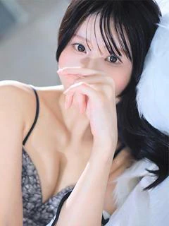 あや 優雅で気品漂う美女