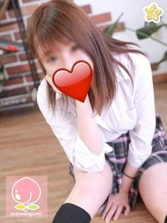 なる💗弾けるFカップの色白美女