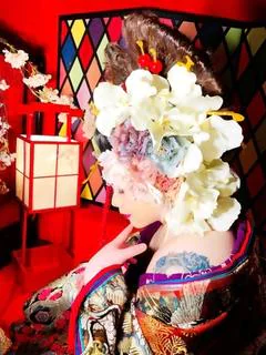 しおり【ガチ会えるセクシー女優】