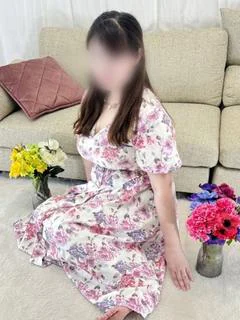 小栗 あかね