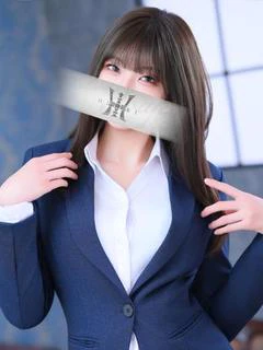 海野 るな