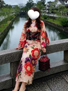 じゅり☆愛嬌抜群のスレンダー美人