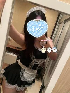 りり【ふわふわ驚愕のＧcup】