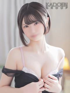ほたる 黒髪ショートの細身美人姫