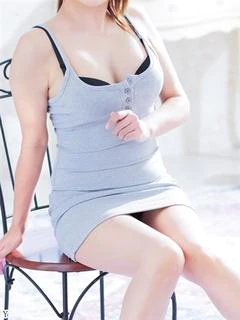 小春ひより
