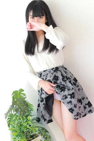 メイ プロフィール画像