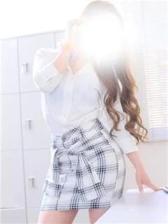 愛咲 れみ
