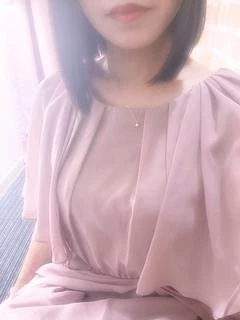 早苗♡素敵な笑顔の美人妻