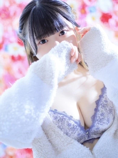 ふたば 清楚で愛嬌抜群の美少女 プロフィール画像
