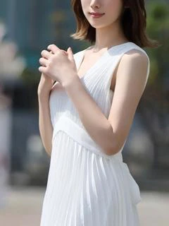 山根 未桜子...